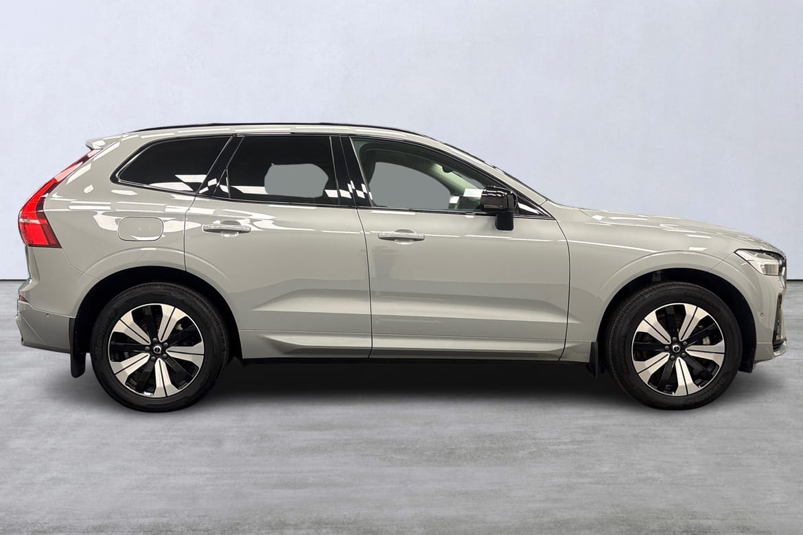 Volvo XC60 T6 Plus Dark Edition 2025, bild 3/10