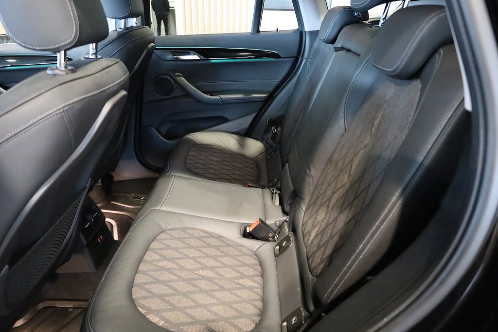 BMW X1 xDrive25e xLine Pano Navi Kamera Drag Head up 2021