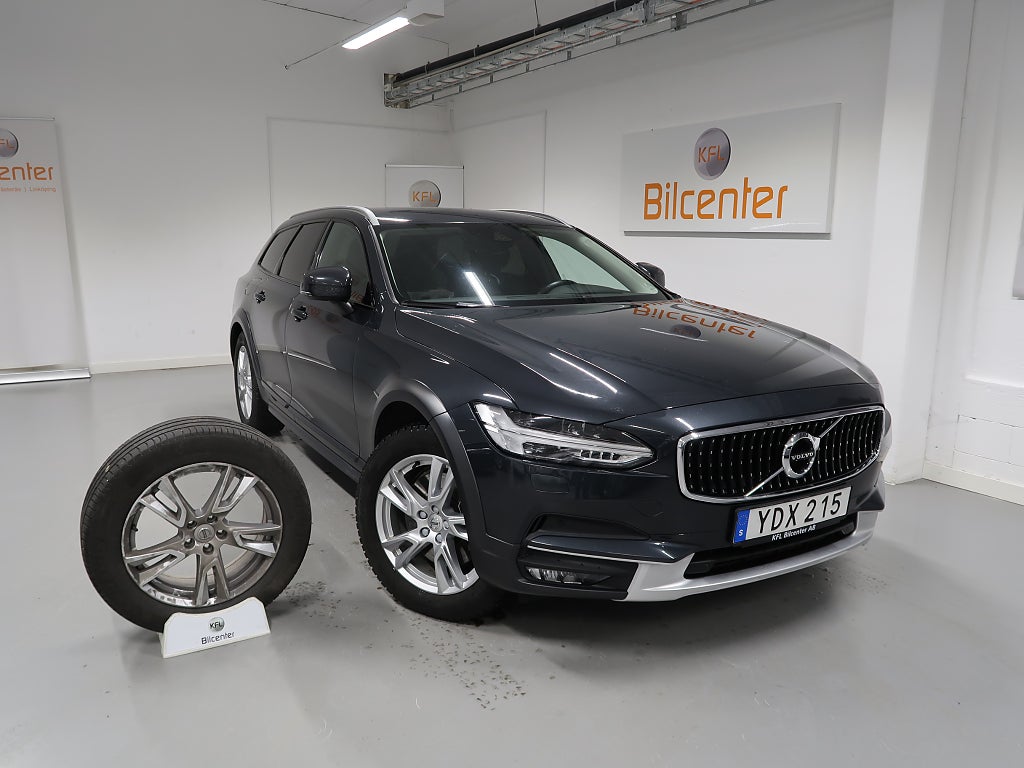 Volvo V90 Cross Country *KAMPANJ* D4 AWD Plus V-Däck ingår Drag-Navi-Värmare-BL