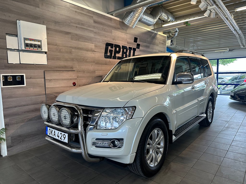 Mitsubishi Pajero 3.2 Di-D 4WD 5-dörrar Backkamera | Euro 6