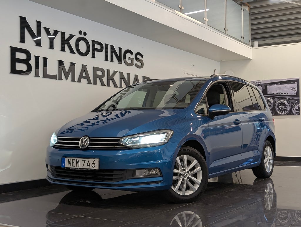 Volkswagen Touran 7-sits 1.4 TSI BMT Base Värmare Carplay Drag