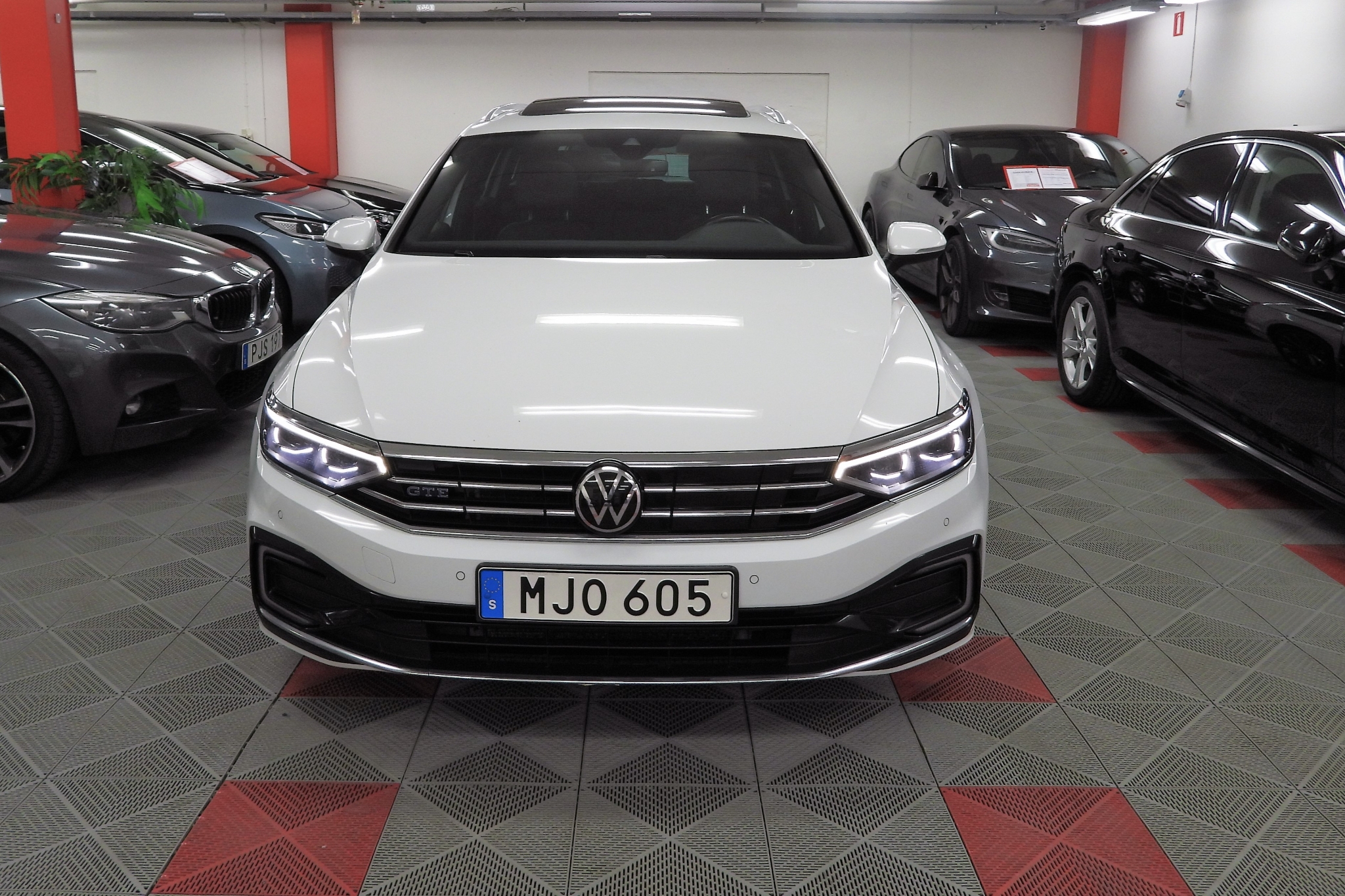 Volkswagen Passat Sportscombi GTE 2021, bild 4/60