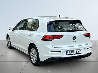 Volkswagen Golf eTSI Base SoV-Däck/Rattvärm/Navi/Drag/Värmare/Carplay