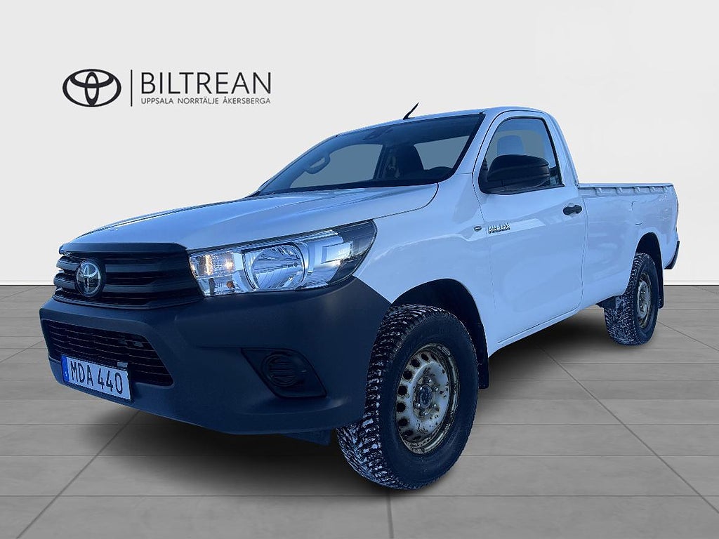 Toyota Hilux 2.5 S-Cab Enkelhytt 2.4 AWD Legend Vinterhjul!