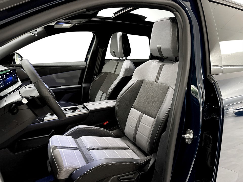 Bild på Opel Grandland X GS Ultimate Tech Electric 73kWh 213hk Aut B-KAMERA 