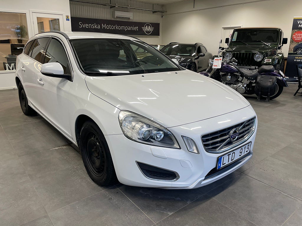 Volvo V60 T3 Momentum Dragkrok