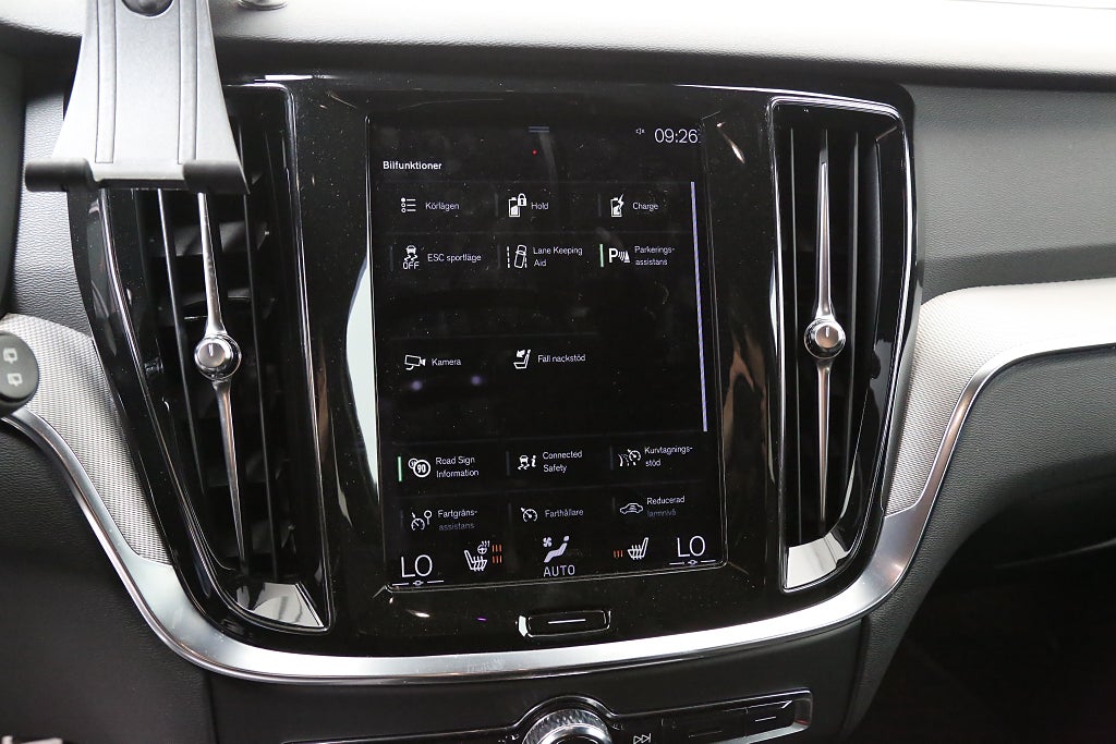 Volvo V60 Recharge T6 AWD 340hk R-Design |Navi|Kamera|Voc|