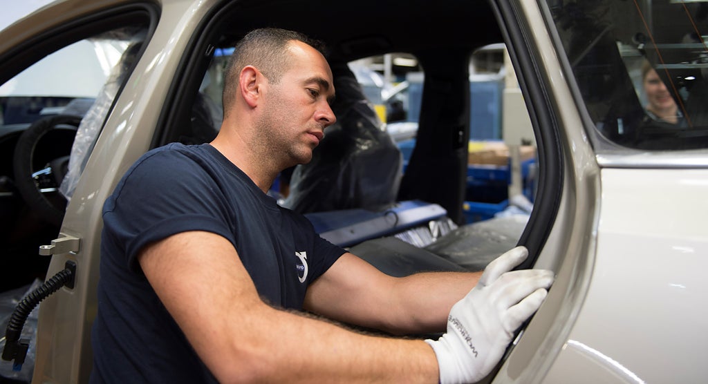 Start of production of new Volvo V90 premium estate
