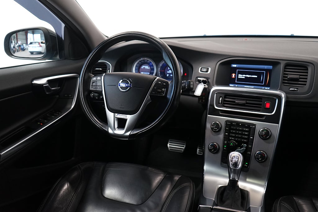 Volvo V60 D4 Automat R-Design Taklucka 163hk