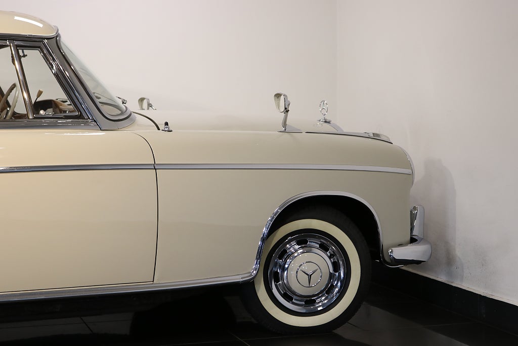 Mercedes-Benz W128 1960 - miniatyr 24