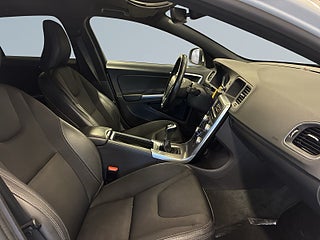 Volvo V60 D4 Classic Momentum Drag/D-värm/SoV-hjul/Rattvärm/Navi – bild 10