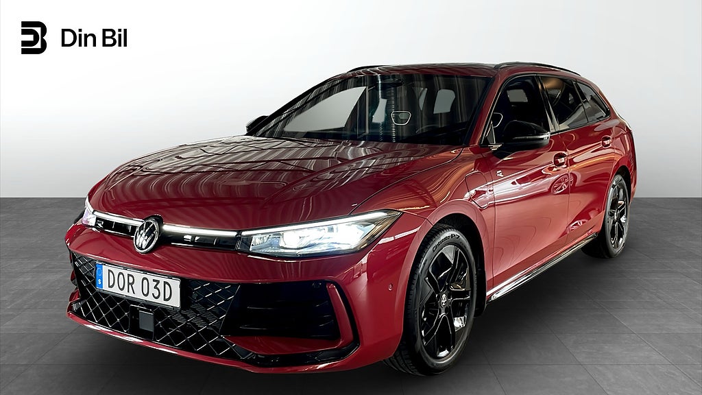 Volkswagen Passat R-LINE 1.5 TSI EHYBRID DRAG B-KAMERA PANO GPS