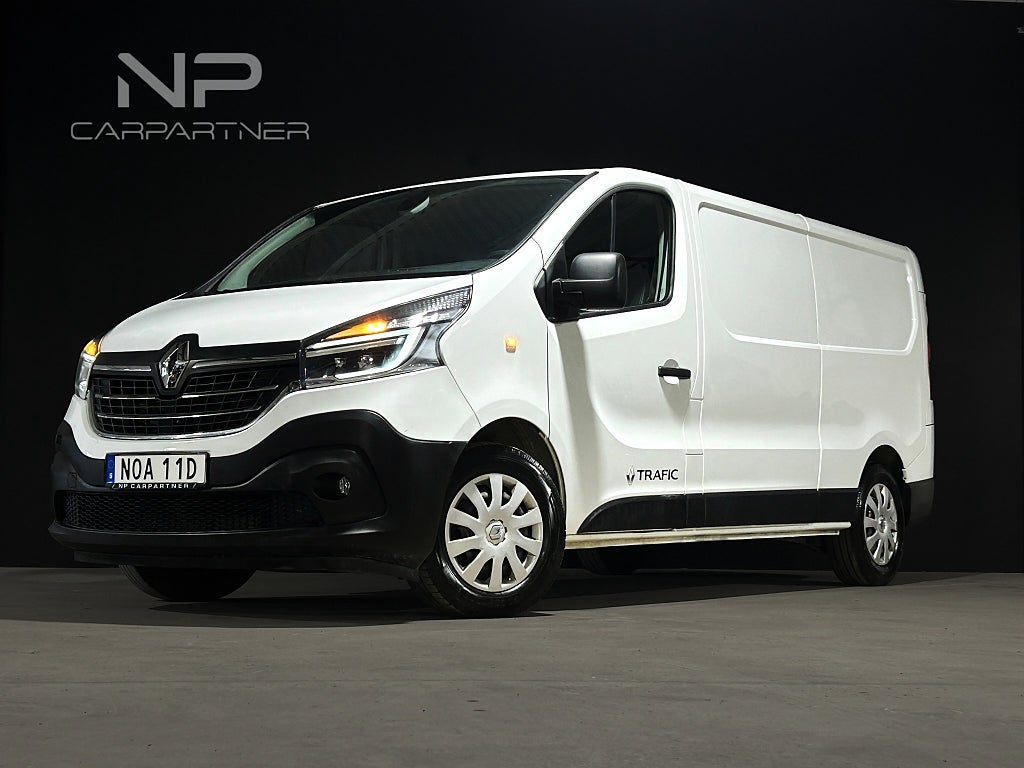 Renault trafic 2,0 Automat L2 | Värmare | LED | Inredning | B-Kamera 