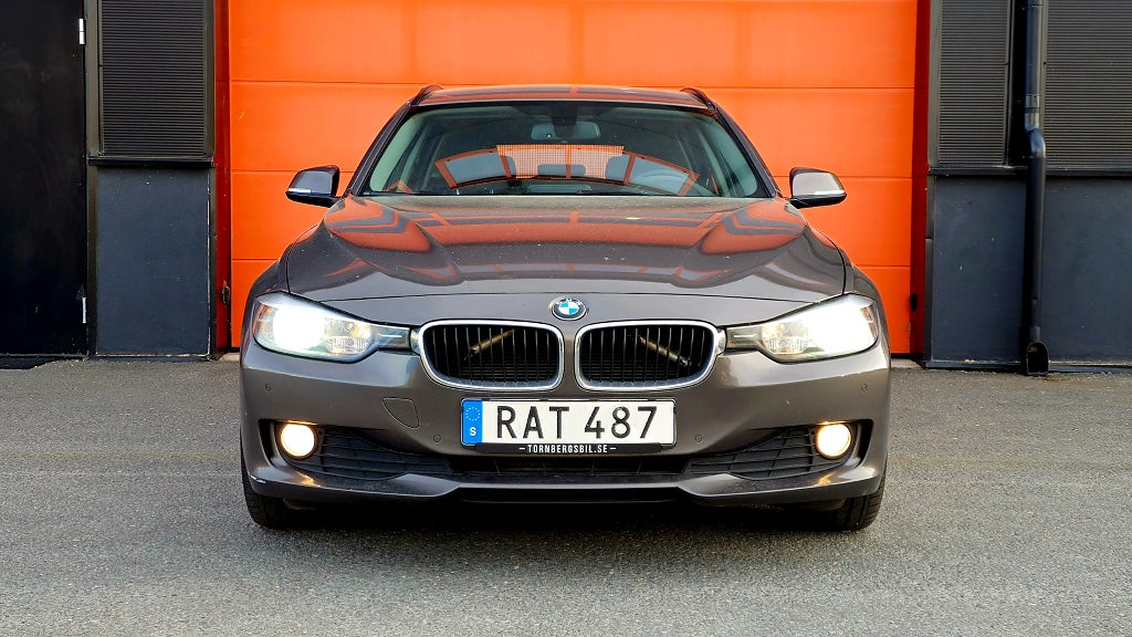 BMW 320 d Touring Sport Line | 2 ägare
