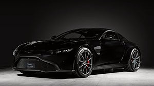 Aston Vantage V8 har en V8-motor som genererar 510 hästkrafter. 