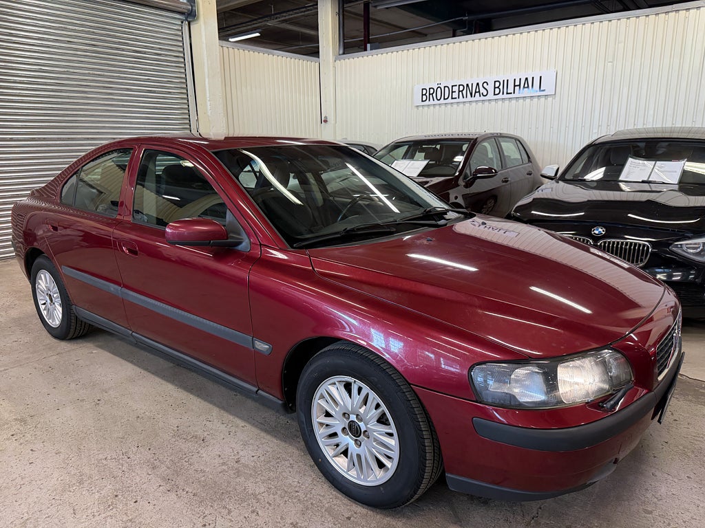 Volvo S60 2.4 140hk/ 3-ägare/ Dragkrok/ Motorvärmare/ Kamrembytt