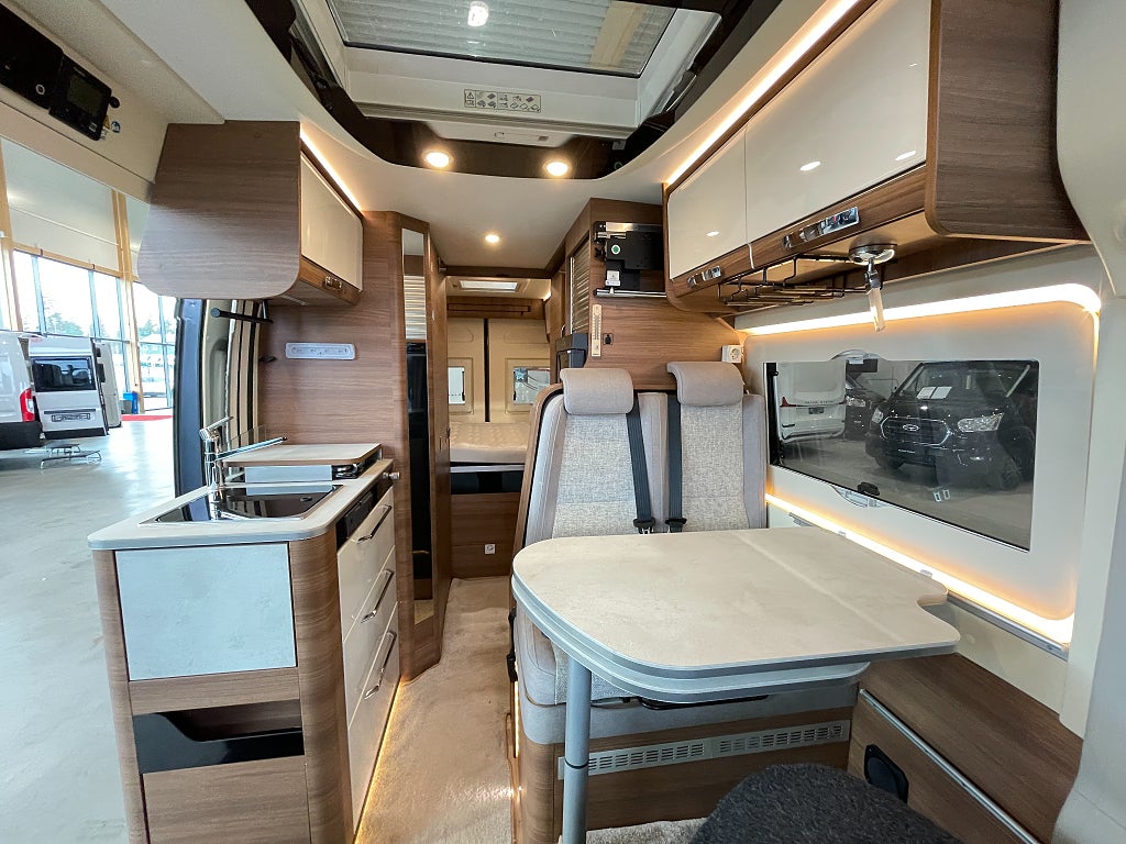 Rapido V55 140 /Solcell/Automat 160hk/En ägare/Fint skick/B-körkort - Rapido