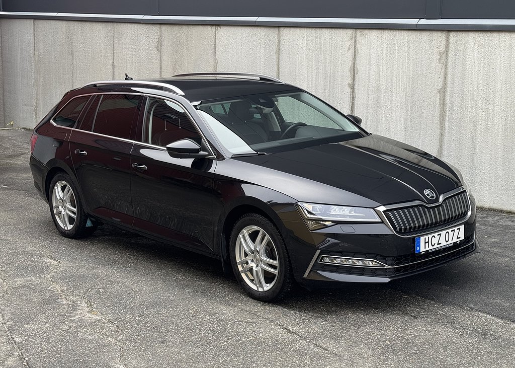 Škoda Superb iV Combi 1.4 TSI iV DSG Sekventiell, 218hk, 2021
