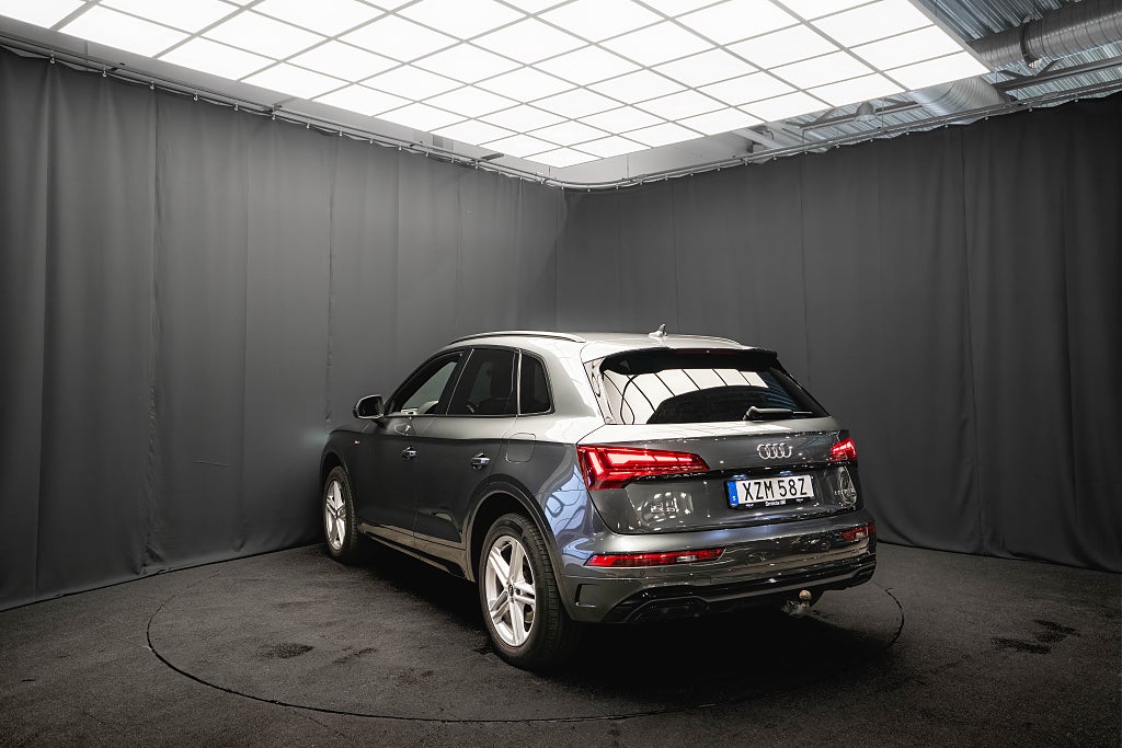 Audi Q5 55 TFSI e Q S Line DRAG KAMERA MATRIX-LED MOMS 1 ÄGARE
