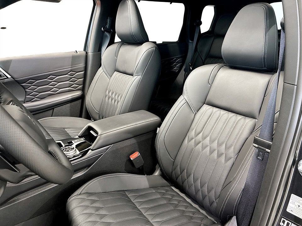 Bild på Mitsubishi Outlander Instyle PHEV 4WD - OMGÅENDE LEVERANS!