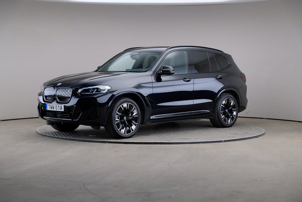 BMW iX3 80 kWh M-Sport Charged Plus Skinn Backkamera ACC
