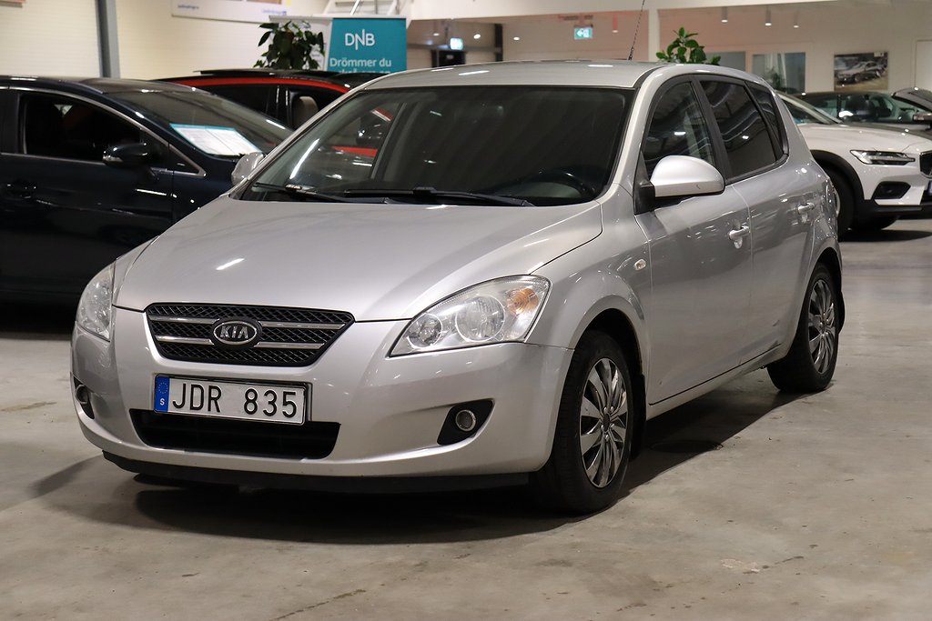 Kia CEED 1.6 CVVT 125HK Nybesiktigad/Nyservad