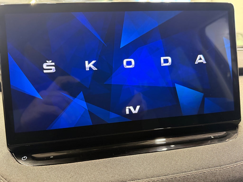 Skoda Enyaq iV iV80, Plus 204HK S&V hjul, Nybytt framruta, 3,95% Ränta - miniatyr 22