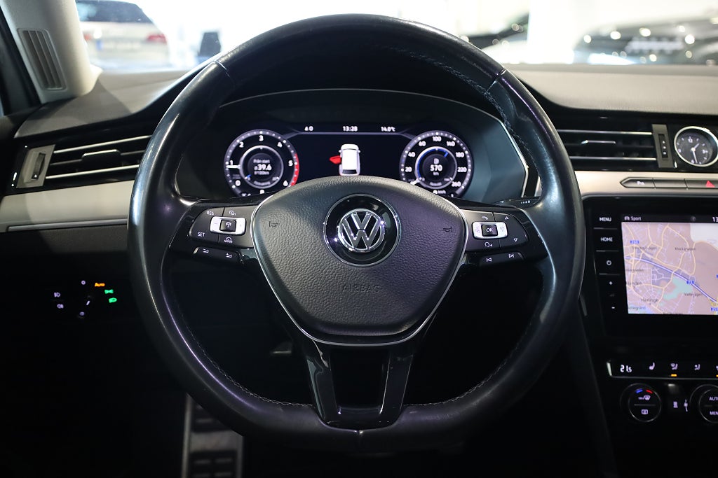 Volkswagen Passat Alltrack 2.0 TDI 240HK 4M Alltrack Cockpit Drag Navi Kamera
