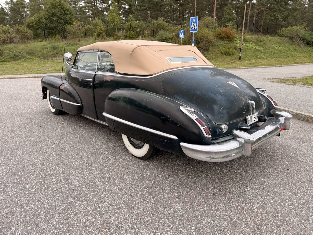 Cadillac Serie 62 cab patinerad 1946, bild 3/10