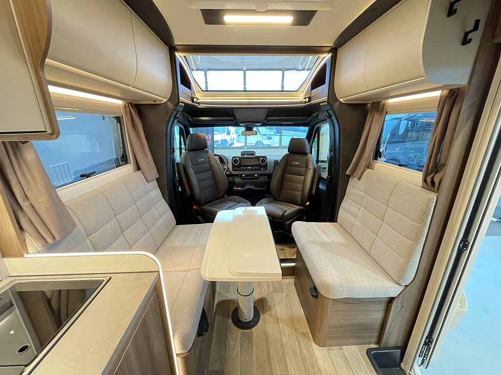 Kabe  Novum Compact 720 LXL / ALDE / Ugn / B-kort / Litium /   - Kabe