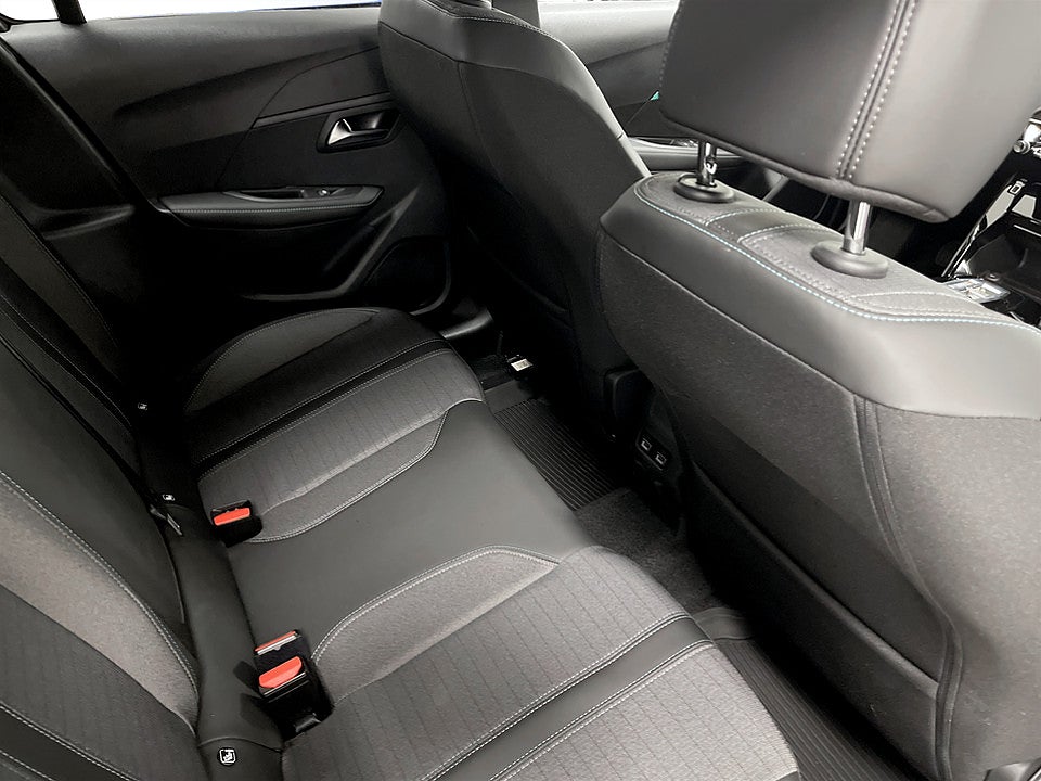 Bild på Peugeot 208 Allure 1.2 PT 100hk Aut B-KAMERA CARPLAY
