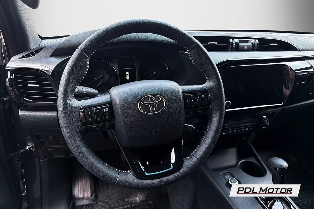 Toyota HiLux 2025 - miniatyr 12