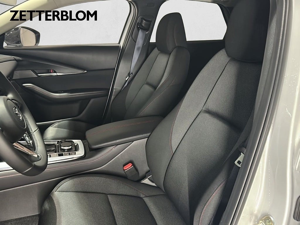 SUV Mazda CX-30 7 av 20