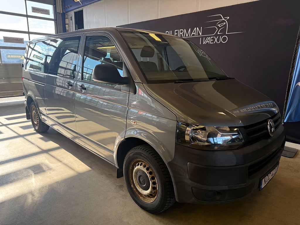Volkswagen Caravelle 2.0 TDI 140 HK 9-Sits