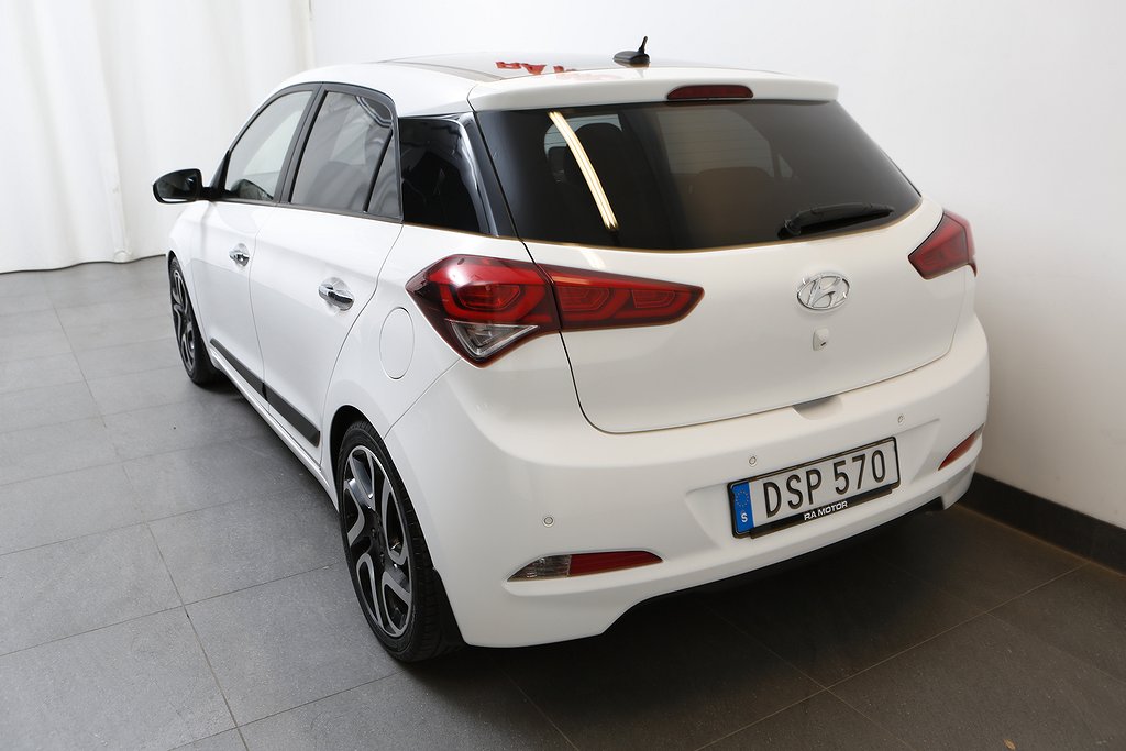 Hyundai i20 1,4 Premium 101hk 5D Panorama Kamera 2016