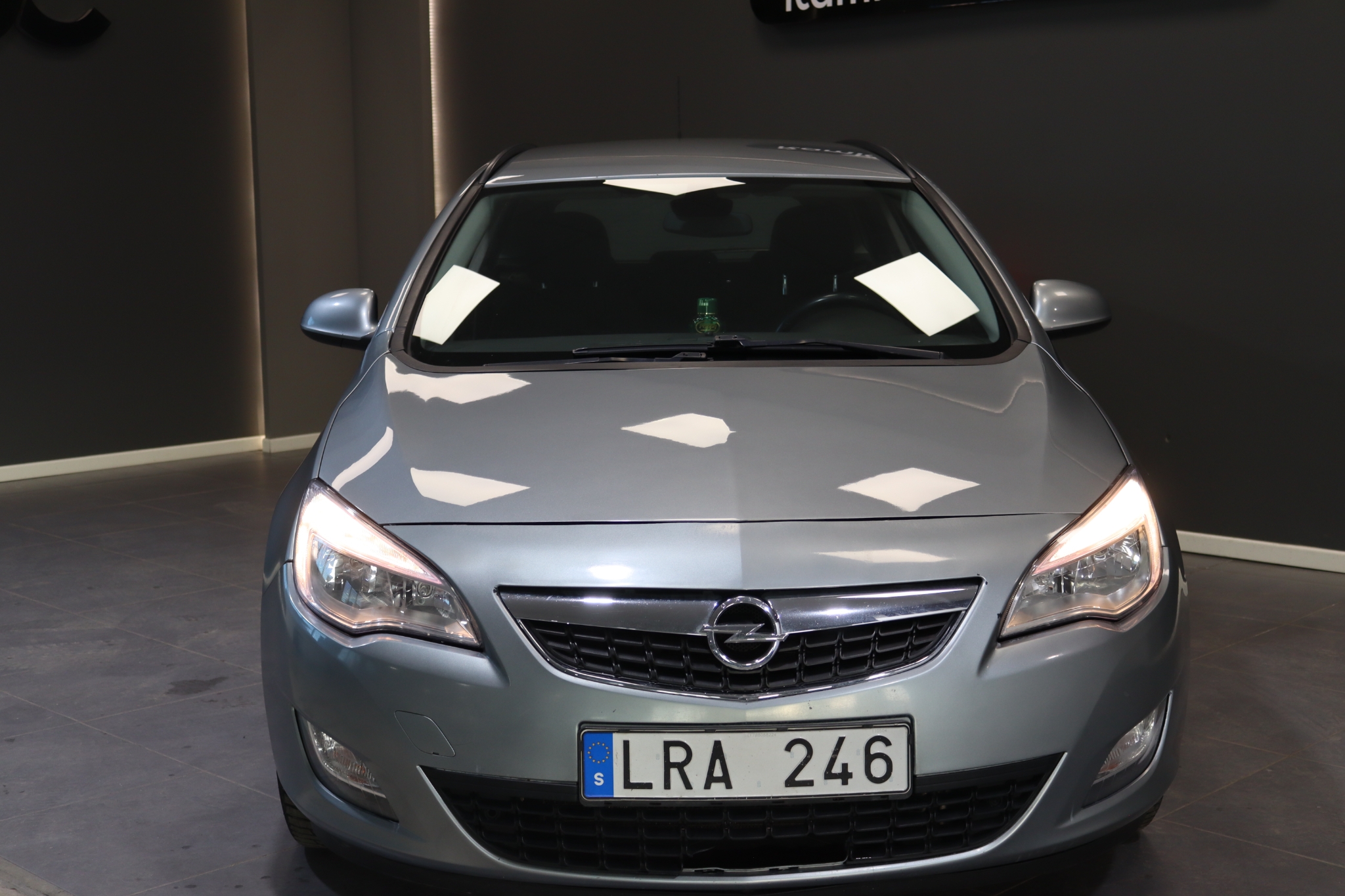Opel Astra 2011, bild 5/46