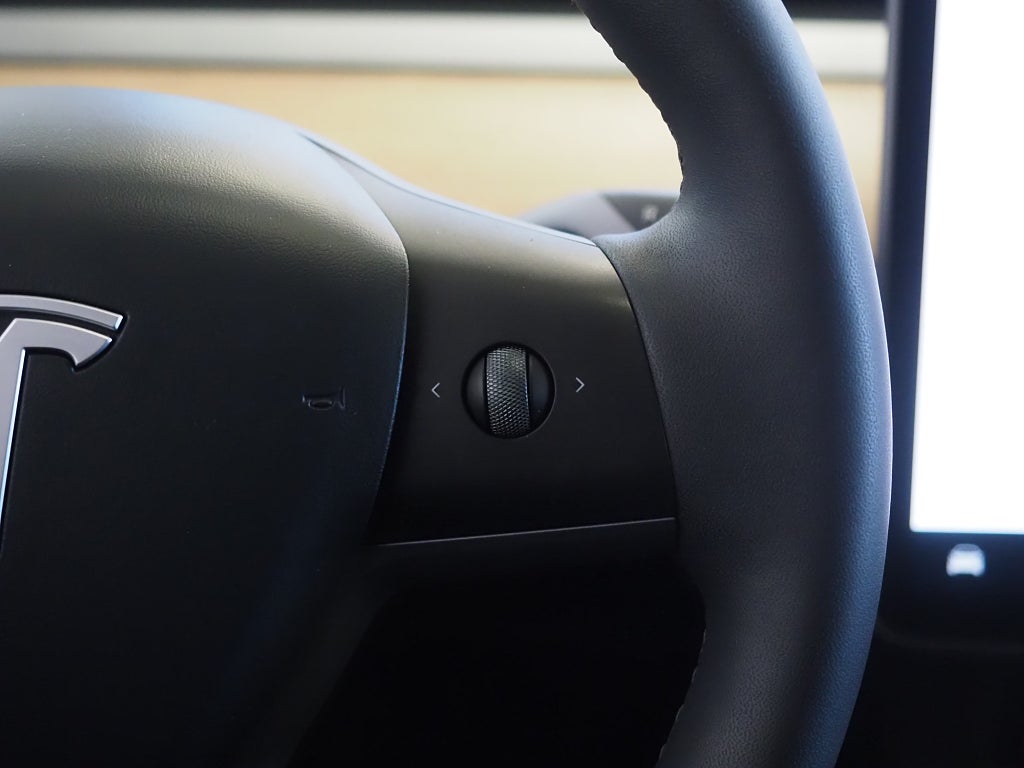 Tesla Model Y Performance 534hk AWD | Dragkrok | Panorama | Moms | 2023