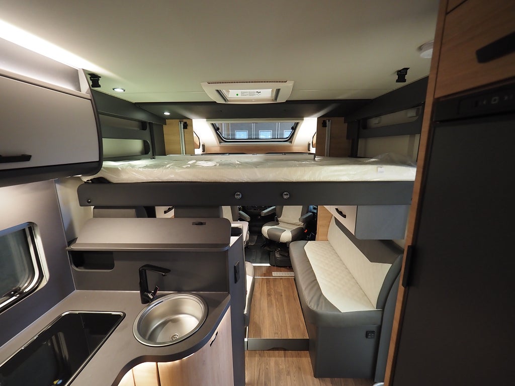 Knaus L!ve Wave 650 MF Platinum Selection ALDE I Taksäng