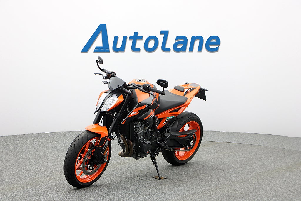 KTM 890 Duke GP* Endast 639 mil* Sommarkampanj 4,99%