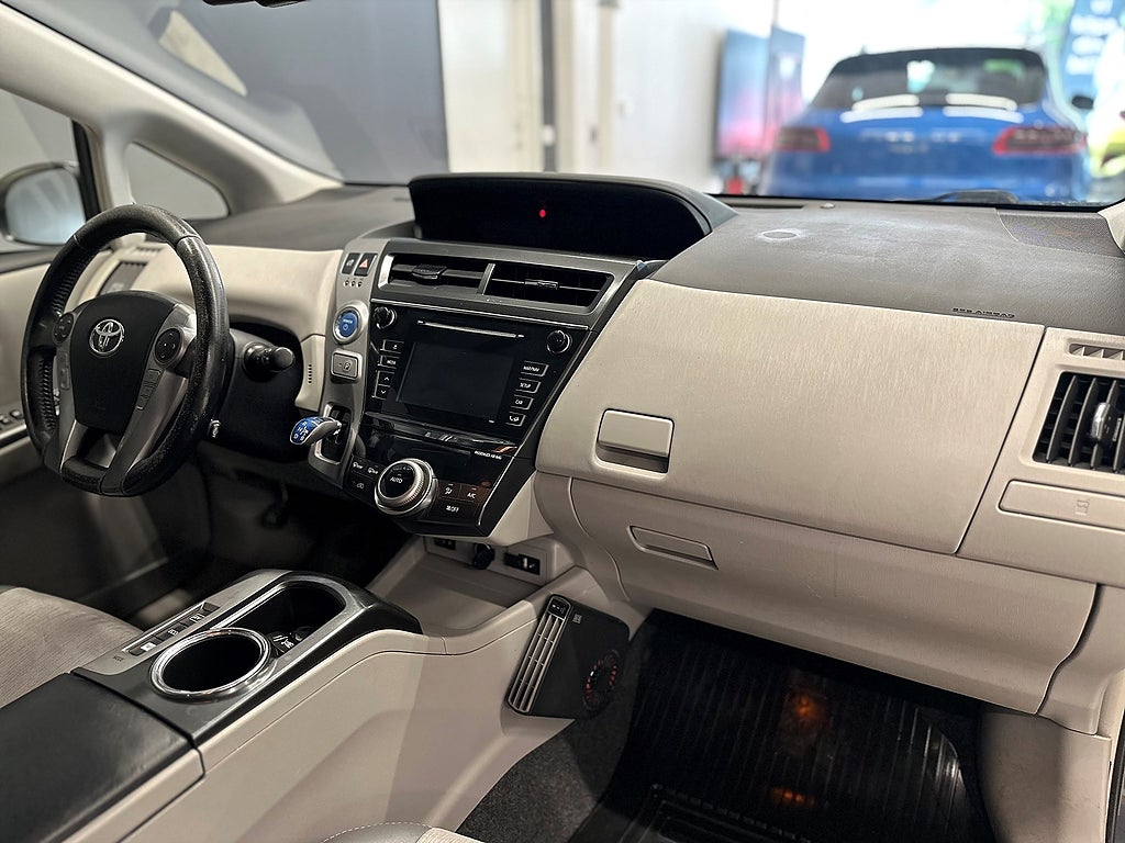 Toyota Prius + Hybrid CVT/B-Kamera/NAV/7-Sits/Motor-Värm Kupe*