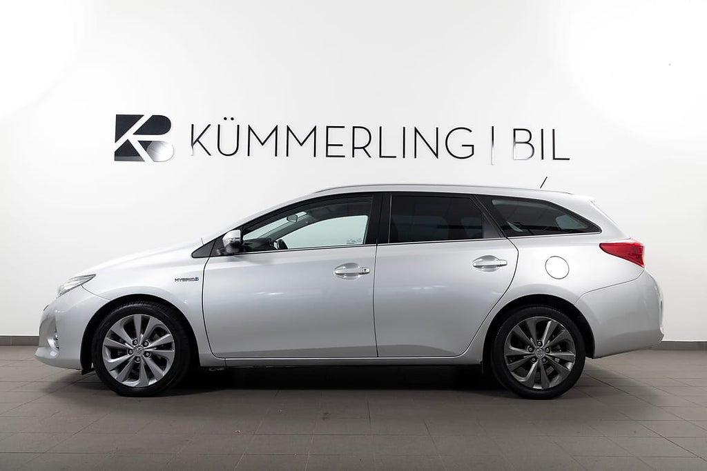 Toyota Auris Touring Sports Hybrid e-CVT 136hk Bkamera/Ke...