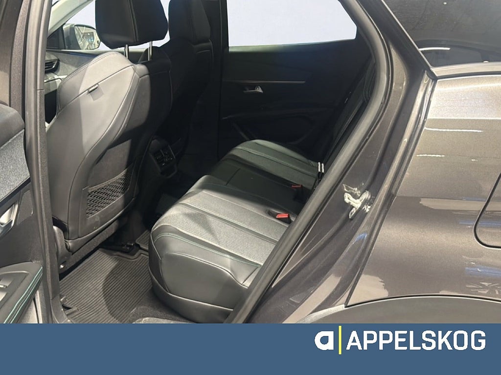 Peugeot 3008 ALLURE Hybrid 4 300hk |RÄNTA 3,99%|V-HJUL INGÅR| thumbnail