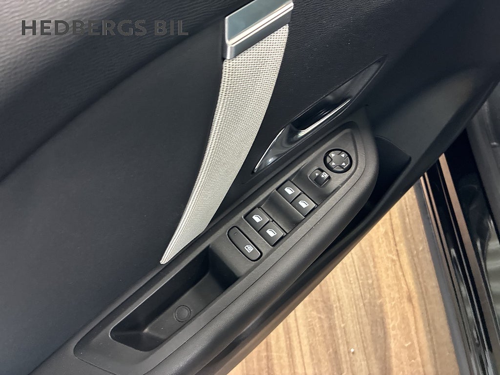 Citroën C4 Hybrid 145 e-DSC MAX thumbnail