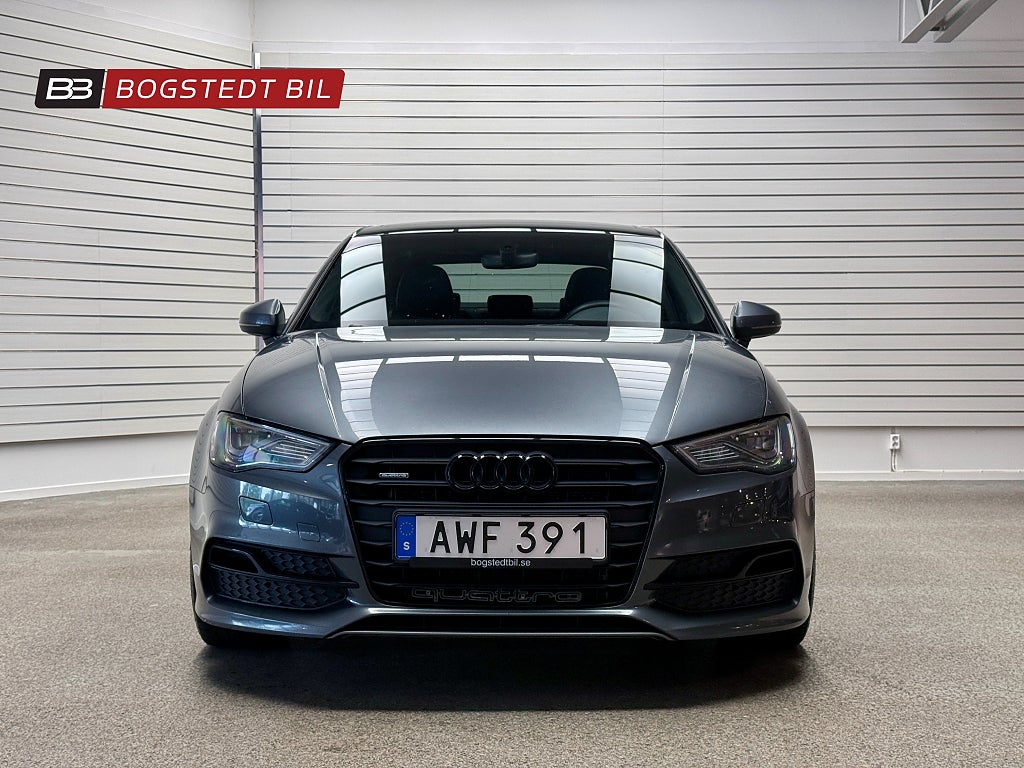 Audi A3 Sedan 2.0 TDI quattro S-Line | Panorama | Nyservad!