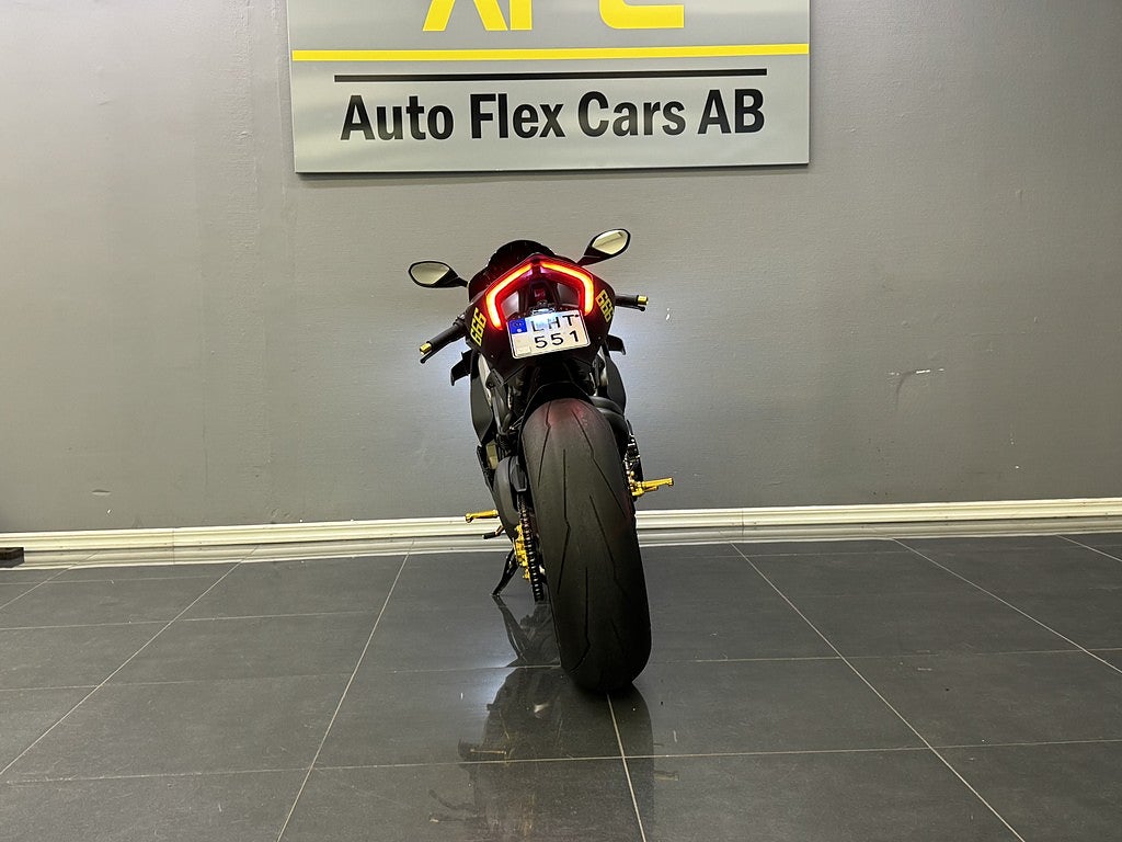 Ducati Panigale V4S DQS | Ventiljusterad | Kamera | Öhlins | Nytt däck