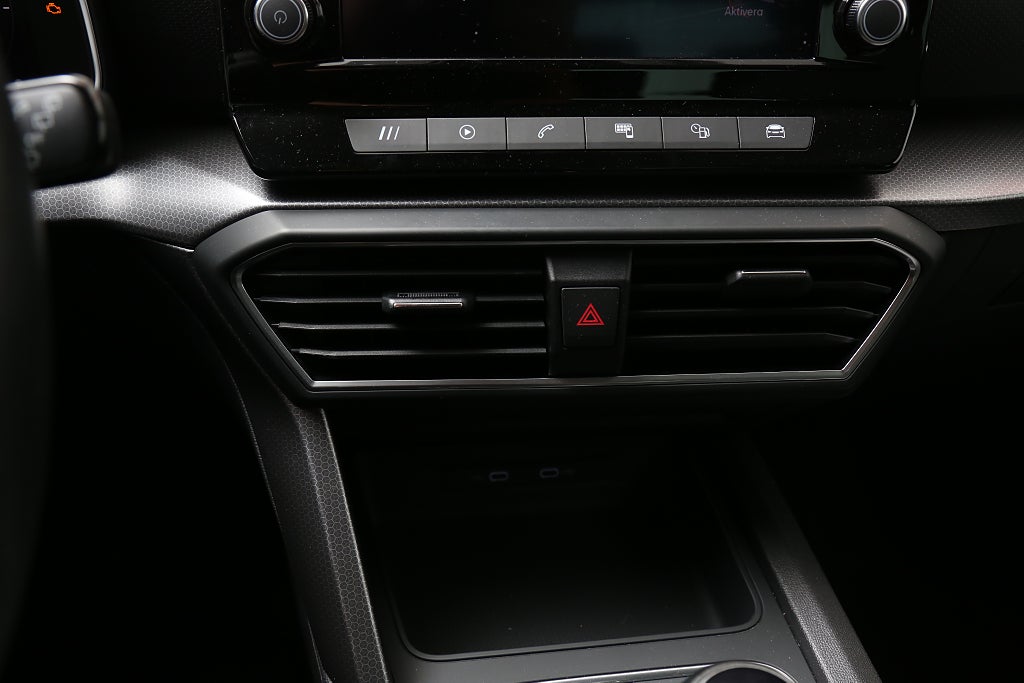 Seat Leon 1,0 TSI 110hk 5d Style Pluspaket Komfortpaket Cockpit 2021