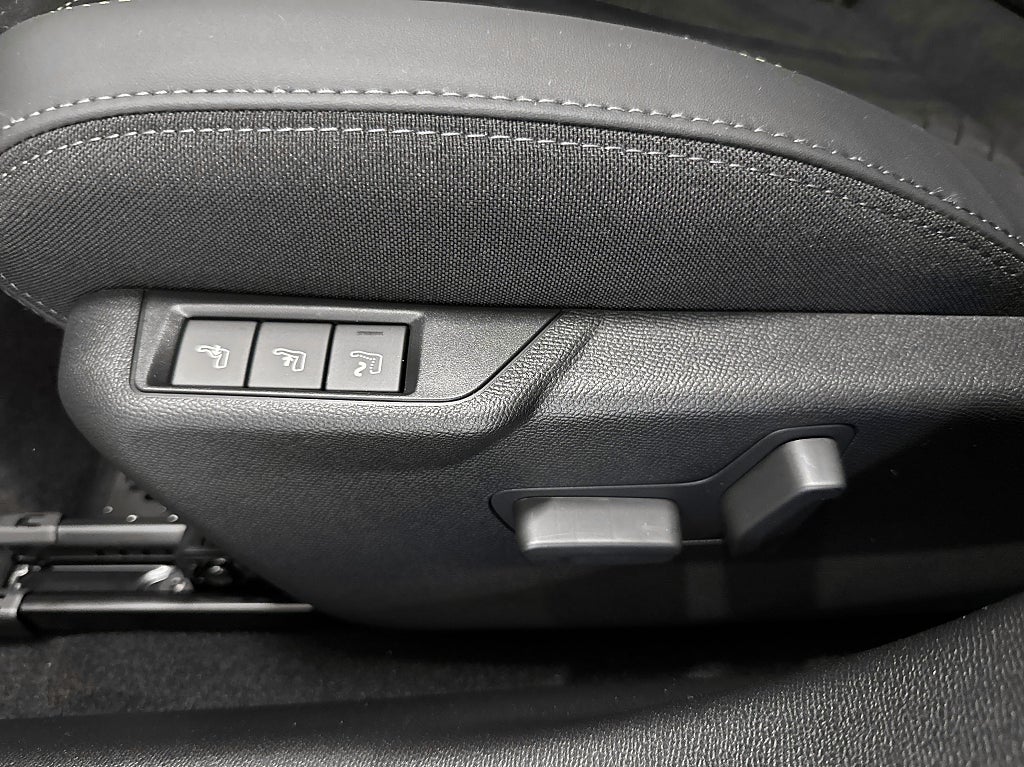 Peugeot 2008 HYBRID 145HK e-DSC Euro 6 Automat – bild 18