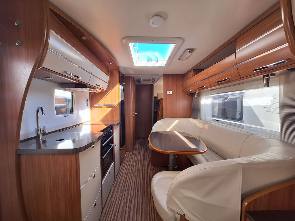 Adria Alpina 663 PT Barnkammare: 3 Bäddar