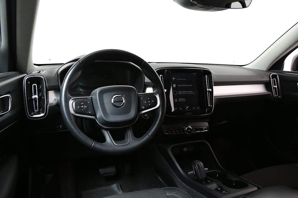 Volvo XC40 T3 163hk Momentum Edition Aut Kamera Navi VOC Drag 2020