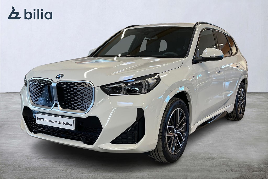 BMW iX1 xDrive30 M Sport Innovation 360 Kamera Head-Up Drag 